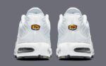 nike-air-max-plus-tn-triple-white-604133-139-02
