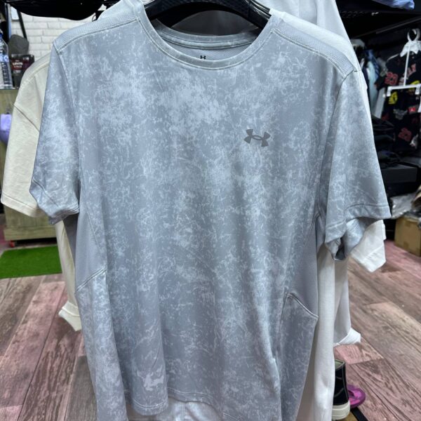 Photo en magasin T-Shirt Under Armour Speedstride Printed Gris 1383278-011 AM Sports