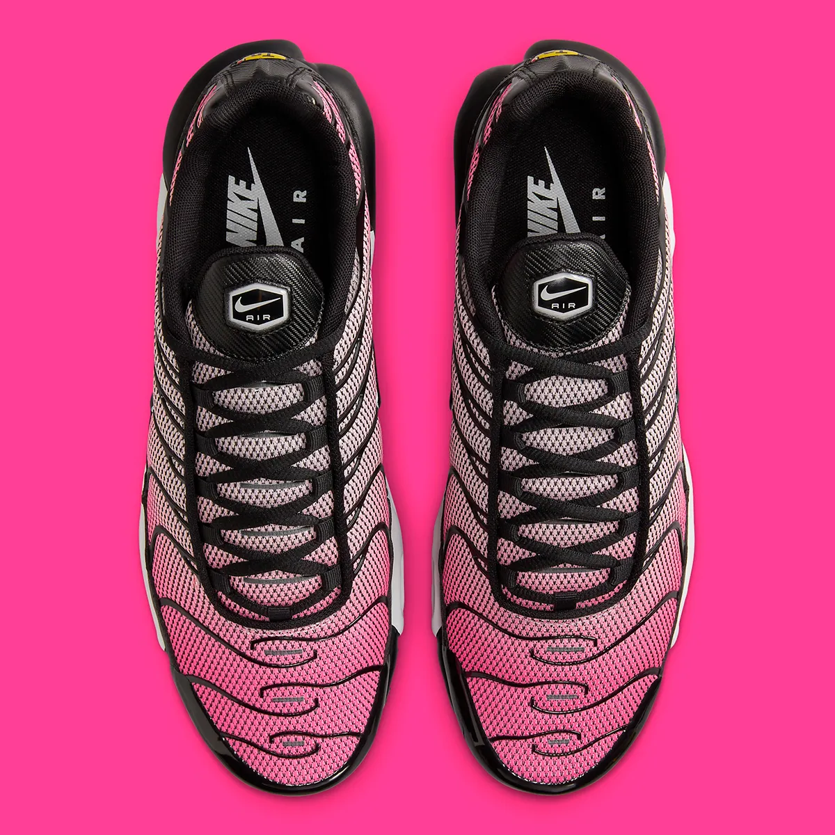 nike-air-max-plus-pink-black-HF3837-600-1