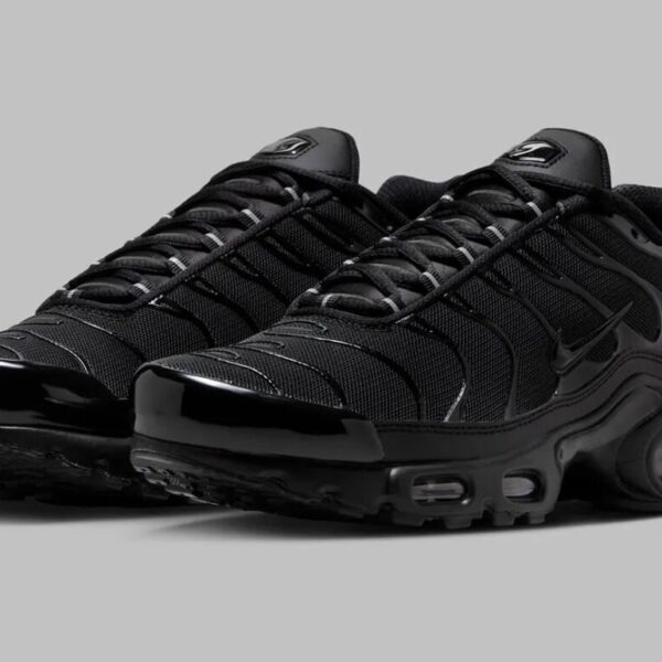 Baskets Nike Air Max Plus Tn Triple Black