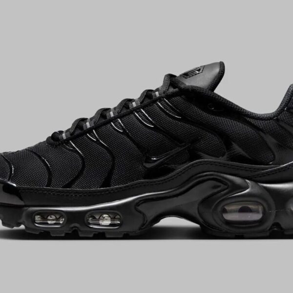 Baskets Nike Air Max Plus Tn Triple Black